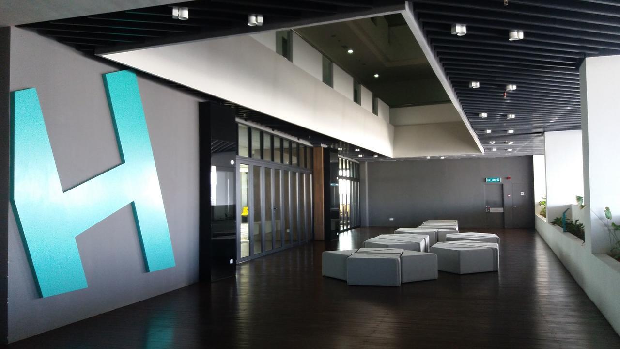 A Suites - Atria Sofo Suites Petaling Jaya Exterior photo